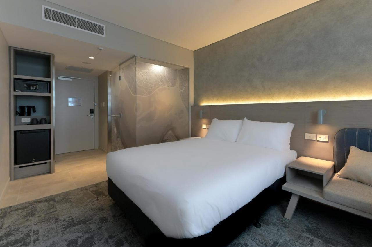 Holiday Inn Express & Suites Sunshine Coast, An Ihg Hotel Maroochydore Exterior photo